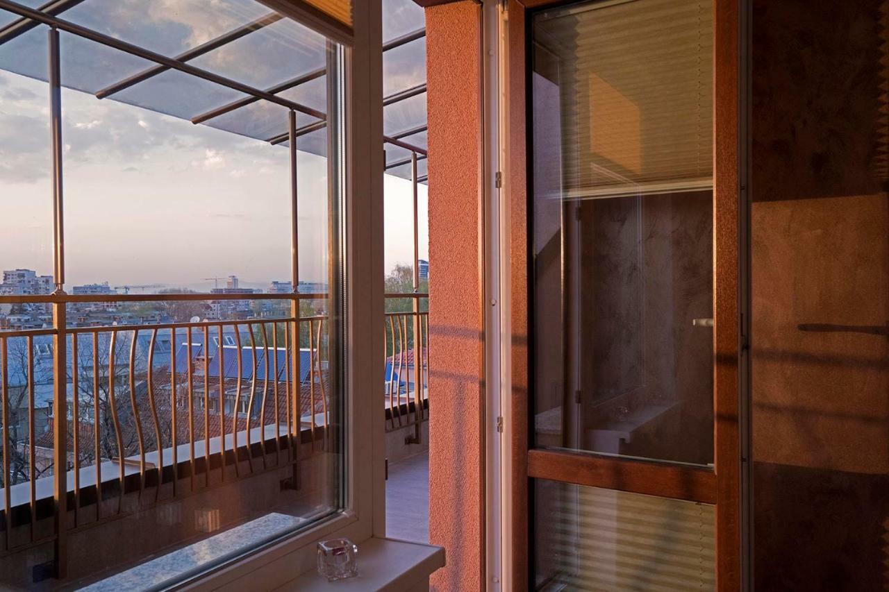 Center Apartment With Amazing View Sofia Exterior foto